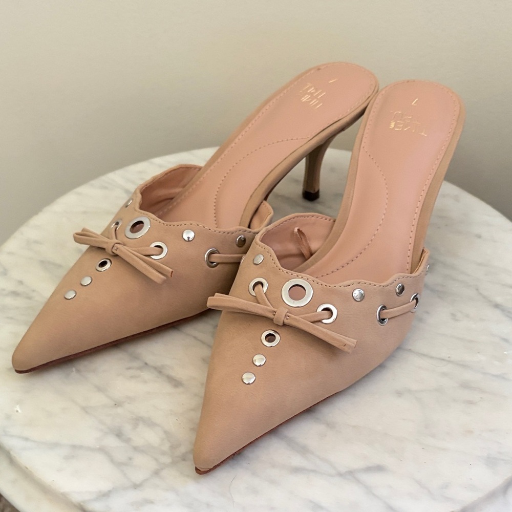 Time and Tru Tan Women's Mules with Bow Detail